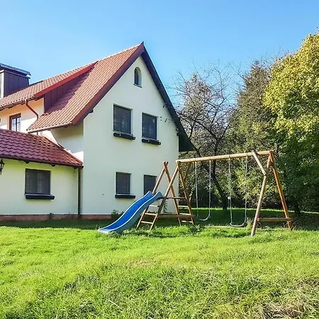 3 Bedroom Nice Home In Sterlawki Male Holiday home *